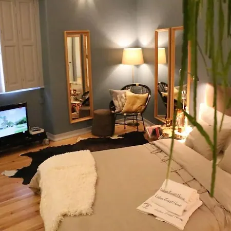 Апартаменти Madalena Views - Stylish & Luxury @ Baixa *